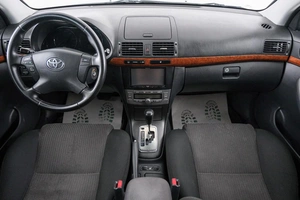 Седан Toyota Avensis 2008 года, 949000 рублей, Красноярск