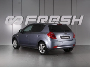 Хетчбэк Kia Ceed 2007 года, 655000 рублей, Красный Пахарь