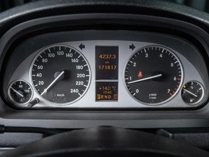 Хетчбэк Mercedes-benz B-класс 2011 года, 755000 рублей, Волгоград