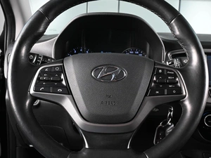 Седан Hyundai Solaris 2019 года, 1390000 рублей, Аксай