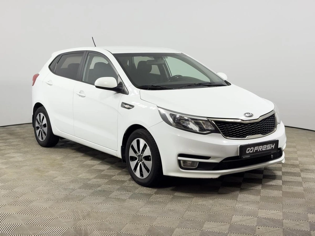 Хетчбэк Kia Rio 2016 года, 975200 рублей, Казань