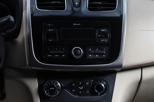 Седан Renault Logan 2018 года, 1149000 рублей, Новосибирск