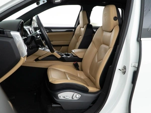 Внедорожник Porsche Cayenne 2015 года, 3698999 рублей, Москва