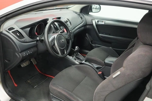 Седан Kia Cerato 2010 года, 1120000 рублей, Курск