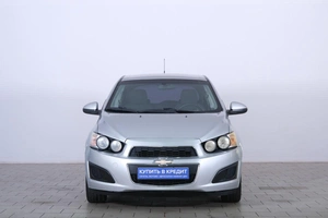 Хетчбэк Chevrolet Aveo 2013 года, 679000 рублей, Омск