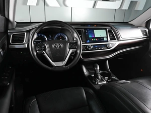 Внедорожник Toyota Highlander 2014 года, 2900000 рублей, Аксай