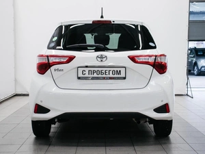 Хетчбэк Toyota Vitz 2019 года, 1050000 рублей, Красноярск