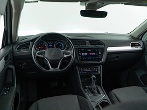 Внедорожник Volkswagen Tiguan 2021 года, 2099050 рублей, Москва
