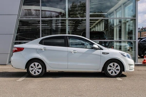 Седан Kia Rio 2013 года, 730000 рублей, Ярославль