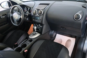 Внедорожник Nissan Qashqai 2011 года, 1049000 рублей, Омск