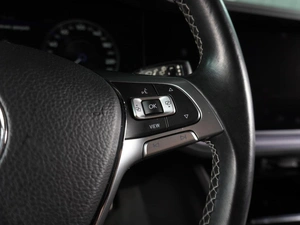 Внедорожник Volkswagen Touareg 2019 года, 7999000 рублей, Воронеж