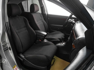 Седан Toyota Avensis 2004 года, 699000 рублей, Тюмень