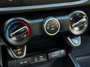 Седан Kia Rio 2019 года, 1449000 рублей, Кропоткин