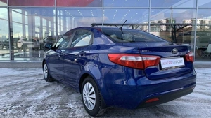 Седан Kia Rio 2013 года, 790000 рублей, Солонцы