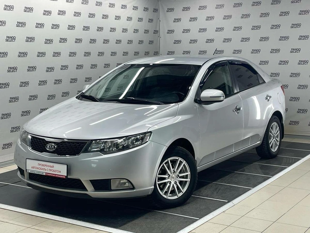 Седан Kia Cerato 2011 года, 870000 рублей, Красноярск