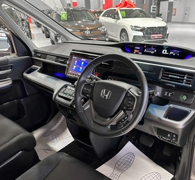 Минивэн Honda Stepwgn Spada 2020 года, 2257000 рублей, Красноярск