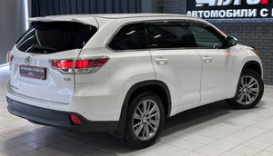 Внедорожник Toyota Highlander 2014 года, 2850000 рублей, Красноярск