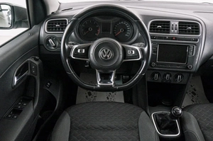 Седан Volkswagen Polo 2018 года, 1229000 рублей, Красноярск