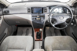 Седан Toyota Corolla 2001 года, 499000 рублей, Барнаул