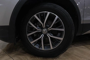 Внедорожник Volkswagen Tiguan 2019 года, 2669000 рублей, Новокузнецк