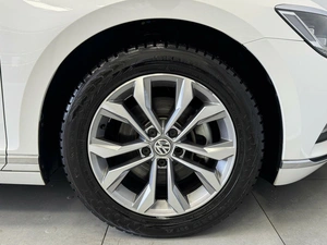 Седан Volkswagen Passat 2015 года, 1648000 рублей, Красноярск