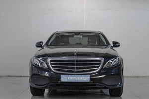 Седан Mercedes-benz E-класс 2019 года, 1899000 рублей, Челябинск