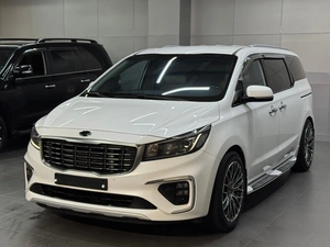 Минивэн Kia Carnival 2019 года, 2697000 рублей, Красноярск
