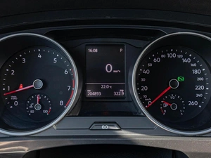 Внедорожник Volkswagen Tiguan 2018 года, 1695000 рублей, Краснодар