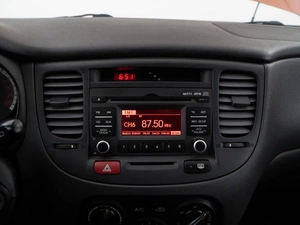 Хетчбэк Kia Rio 2011 года, 547077 рублей, Москва