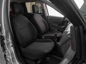 Хетчбэк Renault Sandero 2015 года, 739000 рублей, Тюмень