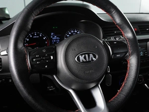 Седан Kia Rio 2019 года, 1270000 рублей, Красный Пахарь