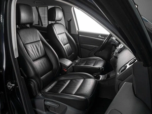 Внедорожник Volkswagen Tiguan 2011 года, 1399000 рублей, Тюмень