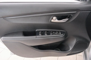 Седан Kia Rio 2019 года, 1469000 рублей, Красноярск