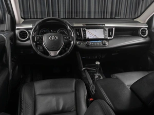 Внедорожник Toyota RAV4 2017 года, 2339000 рублей, Тюмень