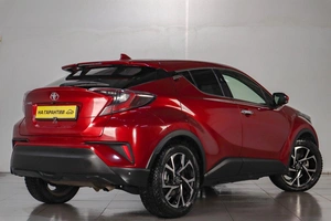Внедорожник Toyota C-HR 2017 года, 1889000 рублей, Челябинск