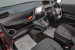 Минивэн Toyota Sienta 2019 года, 1669000 рублей, Челябинск