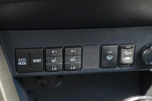 Внедорожник Toyota RAV4 2013 года, 1899000 рублей, Тюмень
