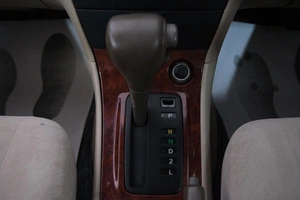 Седан Toyota Corolla 2000 года, 569000 рублей, Омск