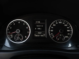Внедорожник Volkswagen Tiguan 2011 года, 1199000 рублей, Саратов