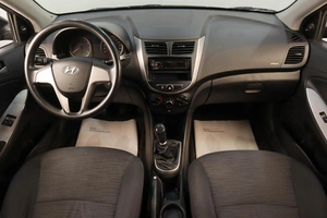 Седан Hyundai Solaris 2016 года, 759000 рублей, Челябинск
