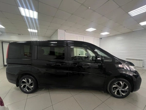 Минивэн Honda Stepwgn 2015 года, 1599000 рублей, Ачинск