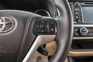 Внедорожник Toyota Highlander 2014 года, 2799000 рублей, Барнаул