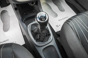 Хетчбэк Opel Corsa 2006 года, 299000 рублей, Барнаул