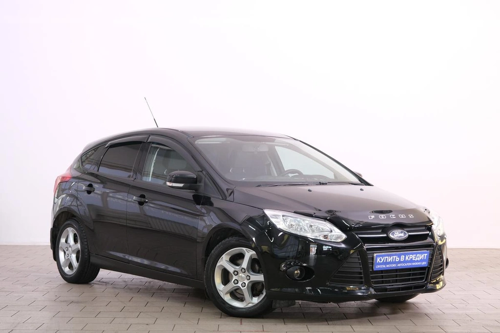 Хетчбэк Ford Focus 2011 года, 699000 рублей, Омск