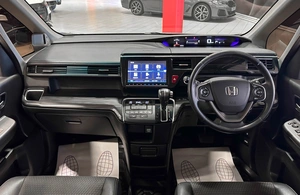 Минивэн Honda Stepwgn Spada 2015 года, 1897000 рублей, Красноярск