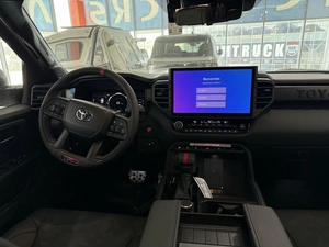 Внедорожник Toyota Sequoia 2025 года, 15000000 рублей, Новоивановское