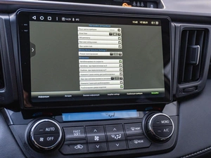 Внедорожник Toyota RAV4 2018 года, 1695000 рублей, Санкт-Петербург