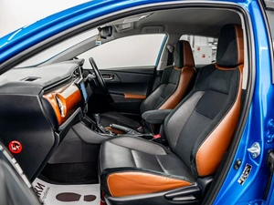 Хетчбэк Toyota Auris 2015 года, 1350000 рублей, Красноярск