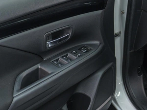 Внедорожник Mitsubishi Outlander 2019 года, 1499000 рублей, Сургут