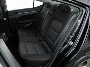 Седан Hyundai Elantra 2017 года, 1600050 рублей, Москва